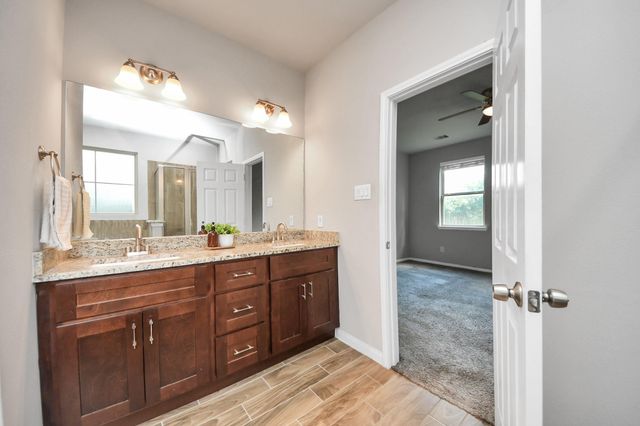 7806 King Street, Houston, TX 77028