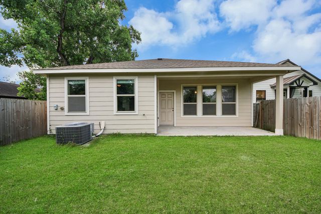 7806 King Street, Houston, TX 77028