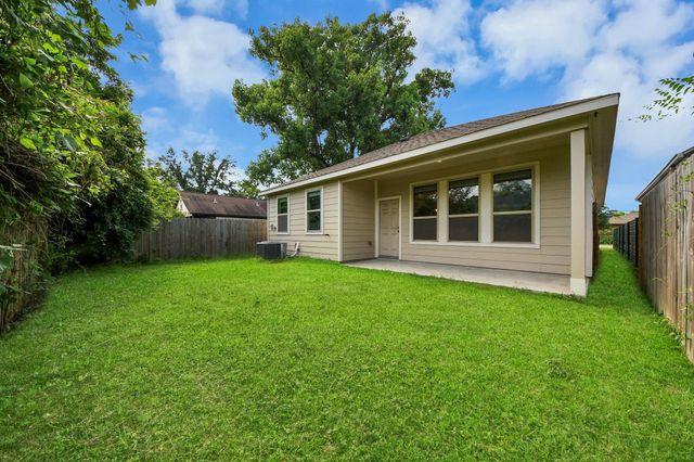 7806 King Street, Houston, TX 77028