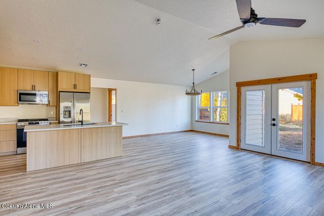 296 Jasper Loop, Ponderay, ID 83852