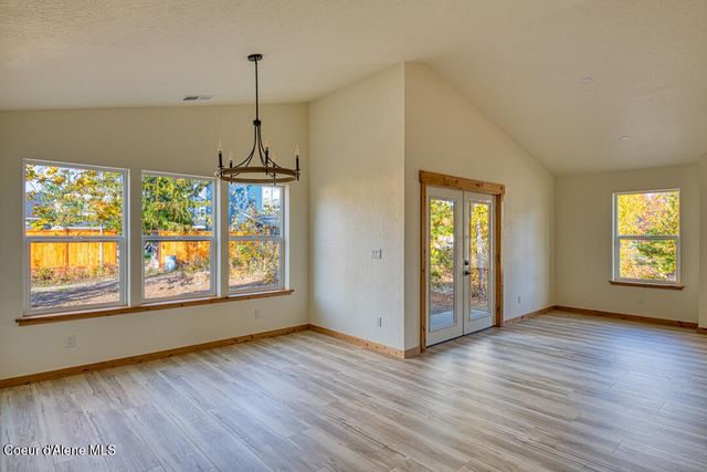 296 Jasper Loop, Ponderay, ID 83852