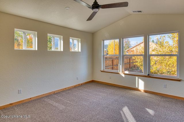 296 Jasper Loop, Ponderay, ID 83852