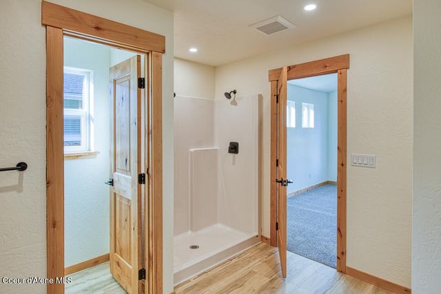 296 Jasper Loop, Ponderay, ID 83852