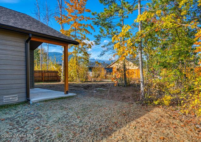 296 Jasper Loop, Ponderay, ID 83852