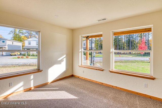 296 Jasper Loop, Ponderay, ID 83852