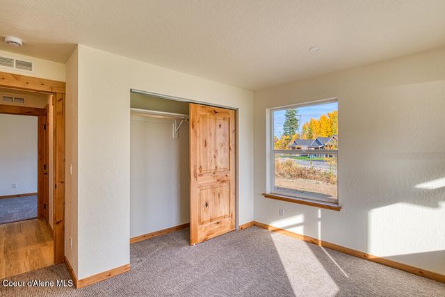 296 Jasper Loop, Ponderay, ID 83852