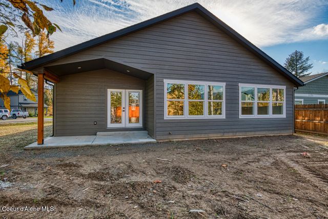 296 Jasper Loop, Ponderay, ID 83852