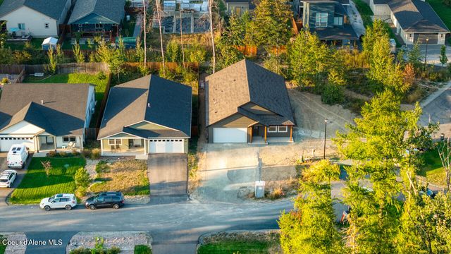 296 Jasper Loop, Ponderay, ID 83852