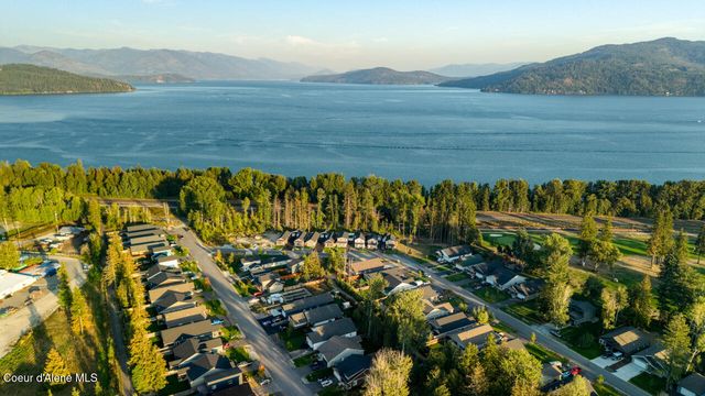 296 Jasper Loop, Ponderay, ID 83852