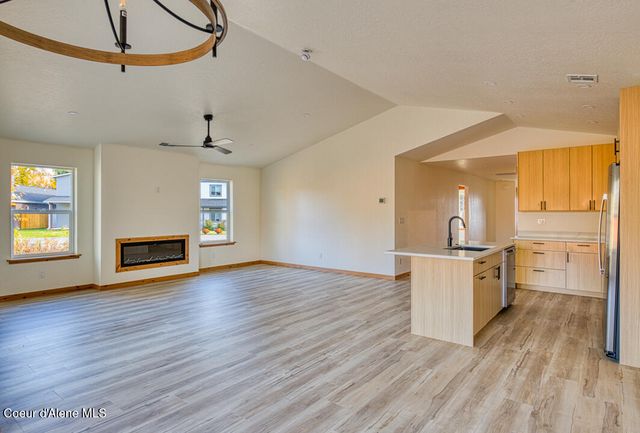 296 Jasper Loop, Ponderay, ID 83852