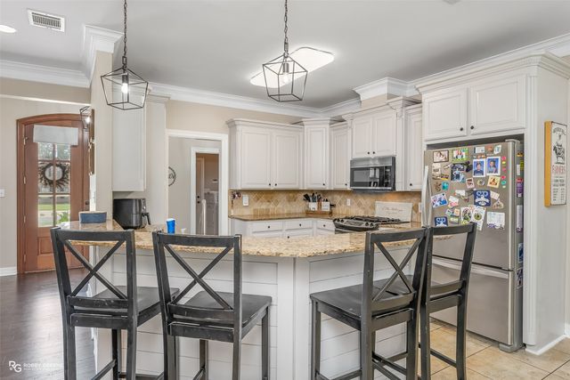 805 Grey Fox Circle, Haughton, LA 71037