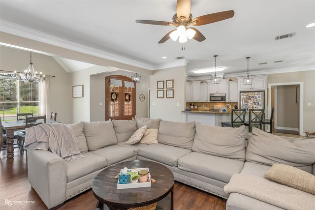 805 Grey Fox Circle, Haughton, LA 71037