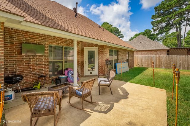 805 Grey Fox Circle, Haughton, LA 71037