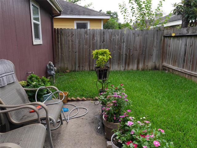 11562 Willwood Drive, Houston, TX 77072