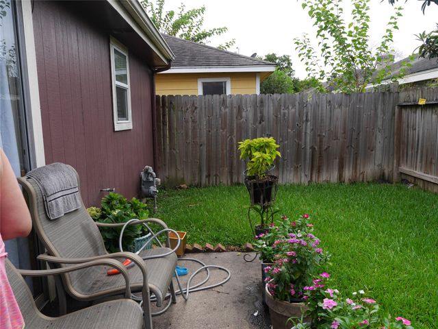 11562 Willwood Drive, Houston, TX 77072