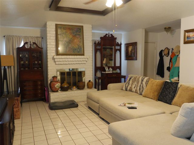 11562 Willwood Drive, Houston, TX 77072