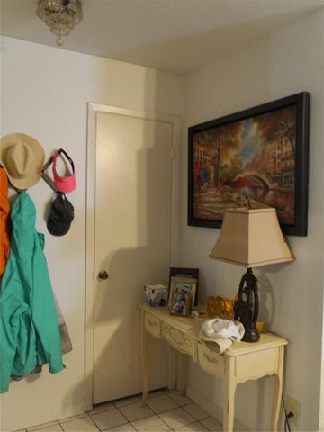 11562 Willwood Drive, Houston, TX 77072