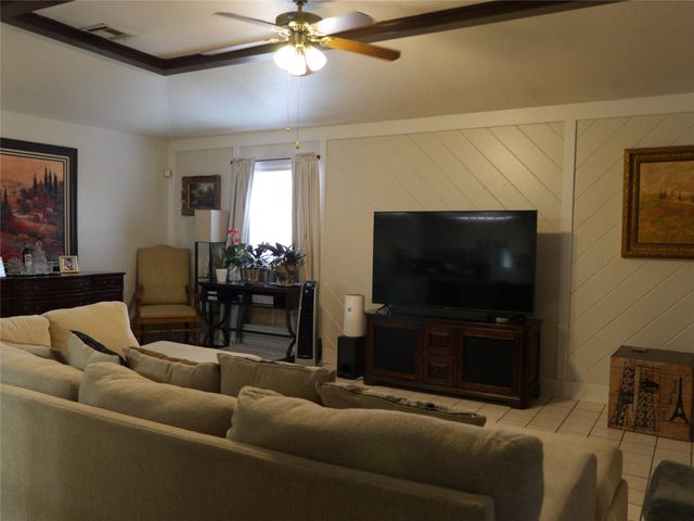 11562 Willwood Drive, Houston, TX 77072