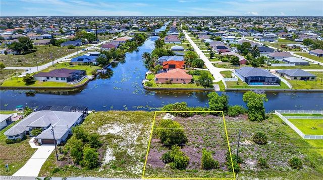 301 NW 5th TER, Cape Coral, FL 33993