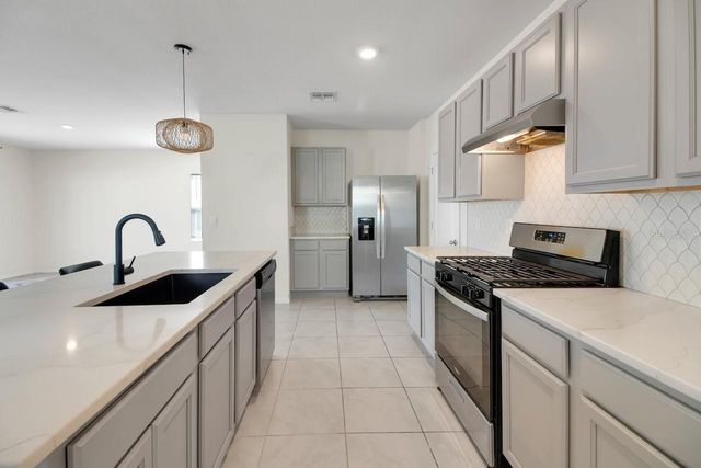 3429 CURLEW AVENUE, Leesburg, FL 34748