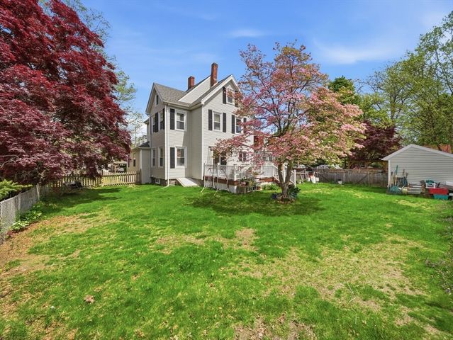 75 Walker St, Quincy, MA 02171