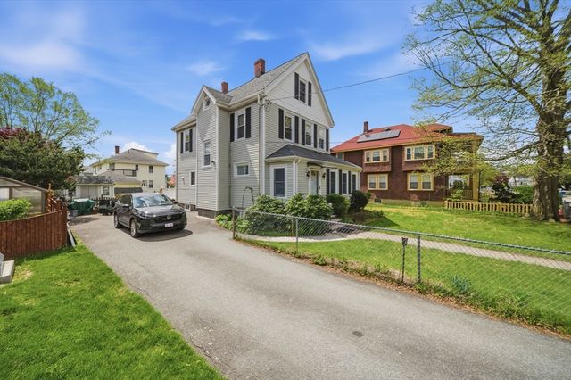 75 Walker St, Quincy, MA 02171