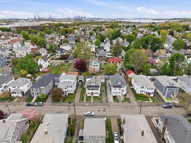 75 Walker St, Quincy, MA 02171