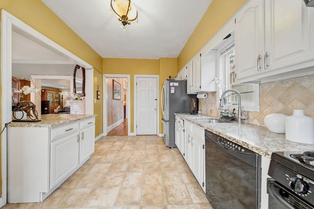 75 Walker St, Quincy, MA 02171