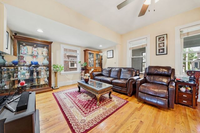 75 Walker St, Quincy, MA 02171