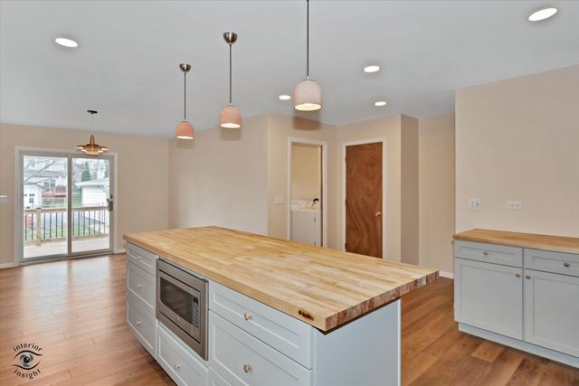 114 W Sumner Avenue, Peotone, IL 60468