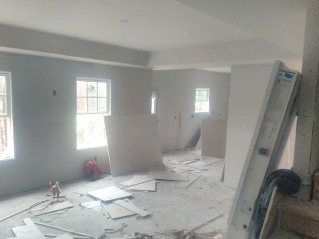 822 Conger St, Cumberland City, TN 37050