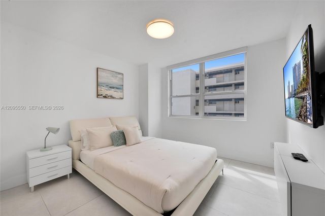 2080 S Ocean Drive 511, Hallandale Beach, FL 33009