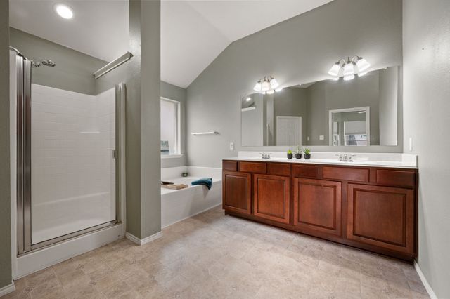 1205 Hickory Bend Lane, Fort Worth, TX 76108
