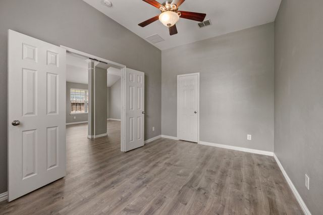 1205 Hickory Bend Lane, Fort Worth, TX 76108