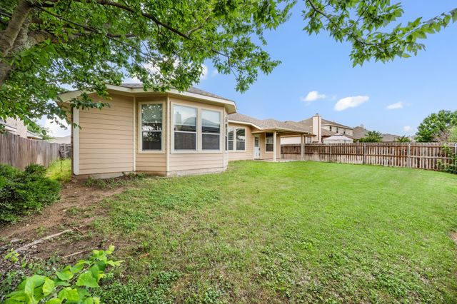 1205 Hickory Bend Lane, Fort Worth, TX 76108