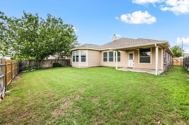 1205 Hickory Bend Lane, Fort Worth, TX 76108