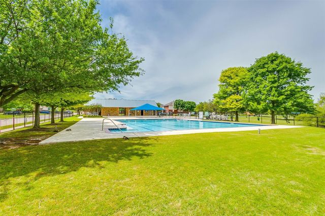 1205 Hickory Bend Lane, Fort Worth, TX 76108