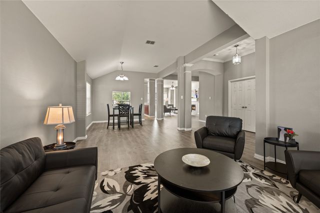 1205 Hickory Bend Lane, Fort Worth, TX 76108