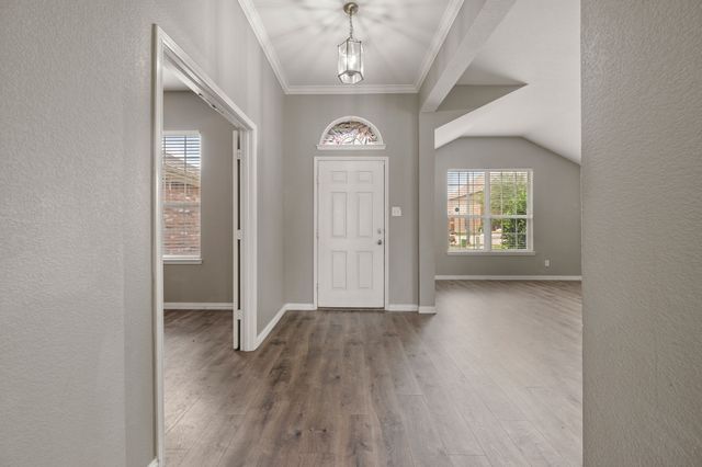1205 Hickory Bend Lane, Fort Worth, TX 76108