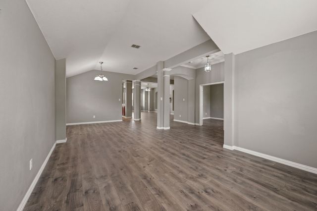 1205 Hickory Bend Lane, Fort Worth, TX 76108