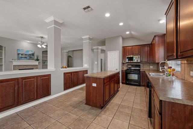 1205 Hickory Bend Lane, Fort Worth, TX 76108