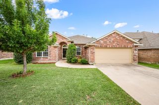 1205 Hickory Bend Lane, Fort Worth, TX 76108