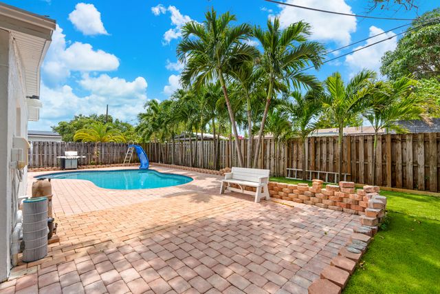 340 NE 26th Court, Pompano Beach, FL 33064