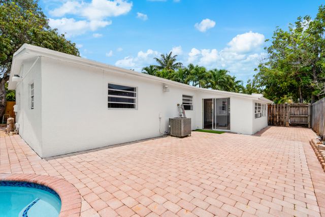 340 NE 26th Court, Pompano Beach, FL 33064