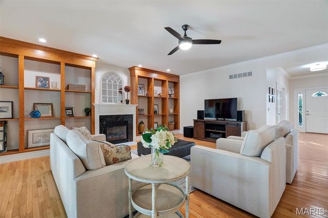 414 Isabella Manor Court, Chesterfield, MO 63017
