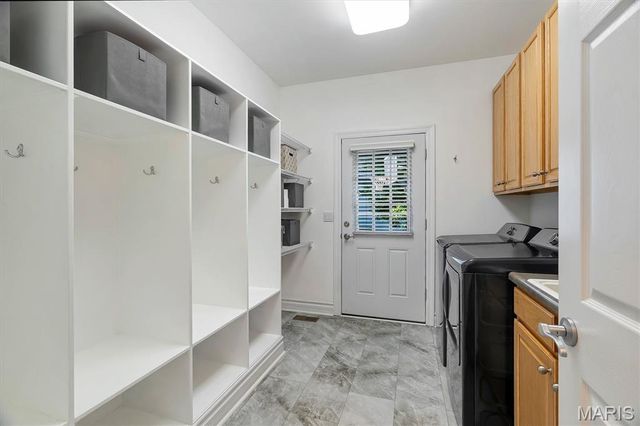 414 Isabella Manor Court, Chesterfield, MO 63017