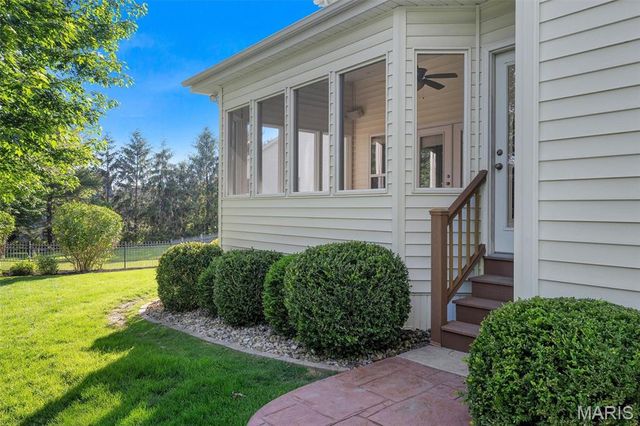 414 Isabella Manor Court, Chesterfield, MO 63017