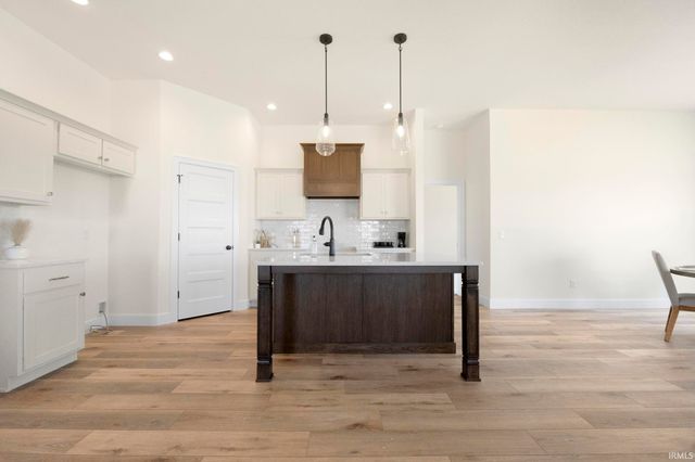 4725 Silverstone Passage, Fort Wayne, IN 46818