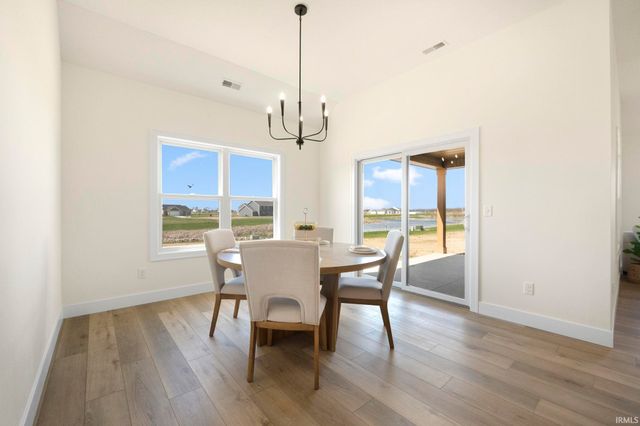 4725 Silverstone Passage, Fort Wayne, IN 46818