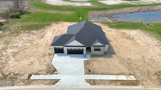 4725 Silverstone Passage, Fort Wayne, IN 46818